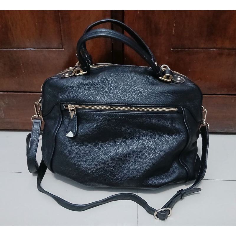 preloved tas kulit branded sisley original 100%
