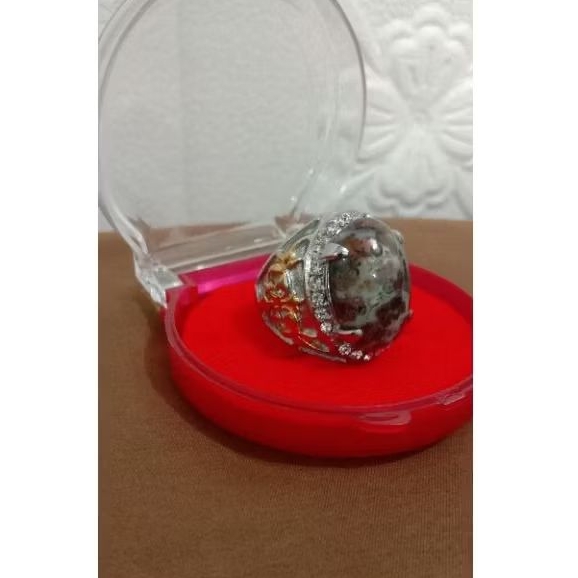 Cincin batu akik Garut tembaga.