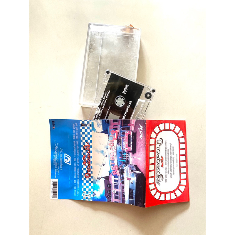 Kaset Naif - Retropolis