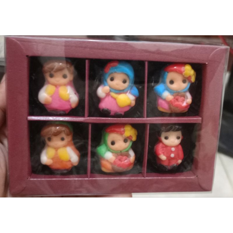 

coklat karakter kemasan cantik isi 6