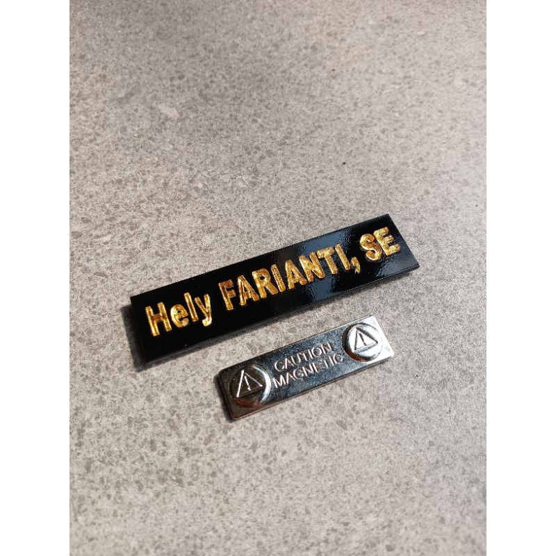 

Nametage huruf gold | nametage huruf keemasan | nametage glossy - doff