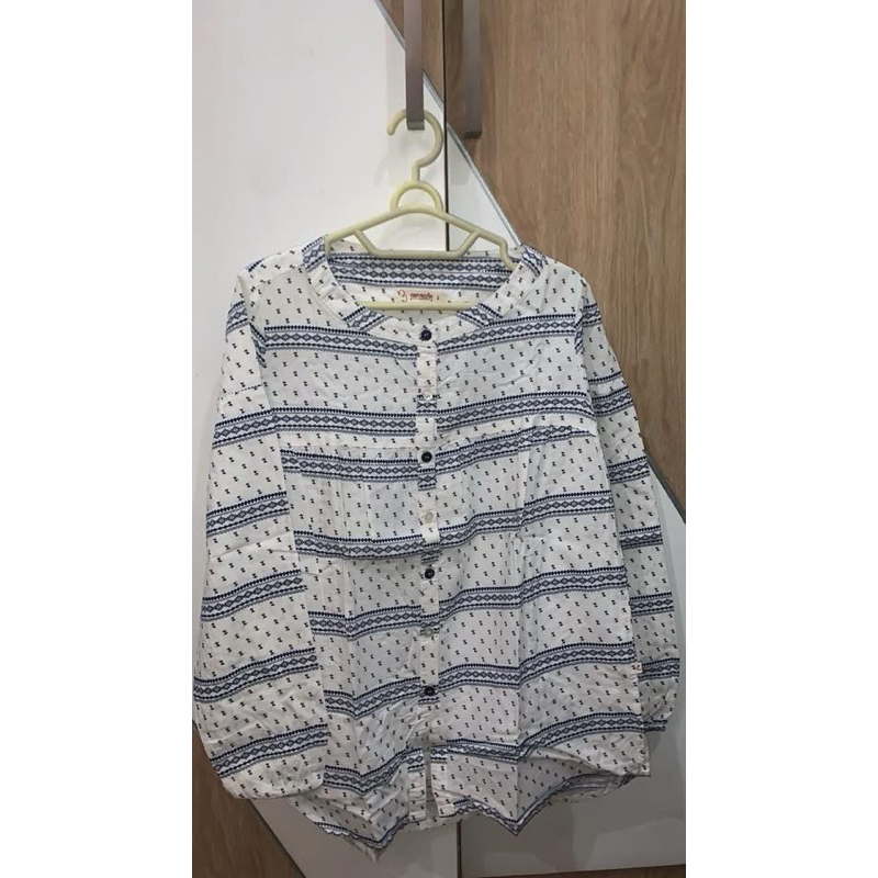 preloved kemeja corniche