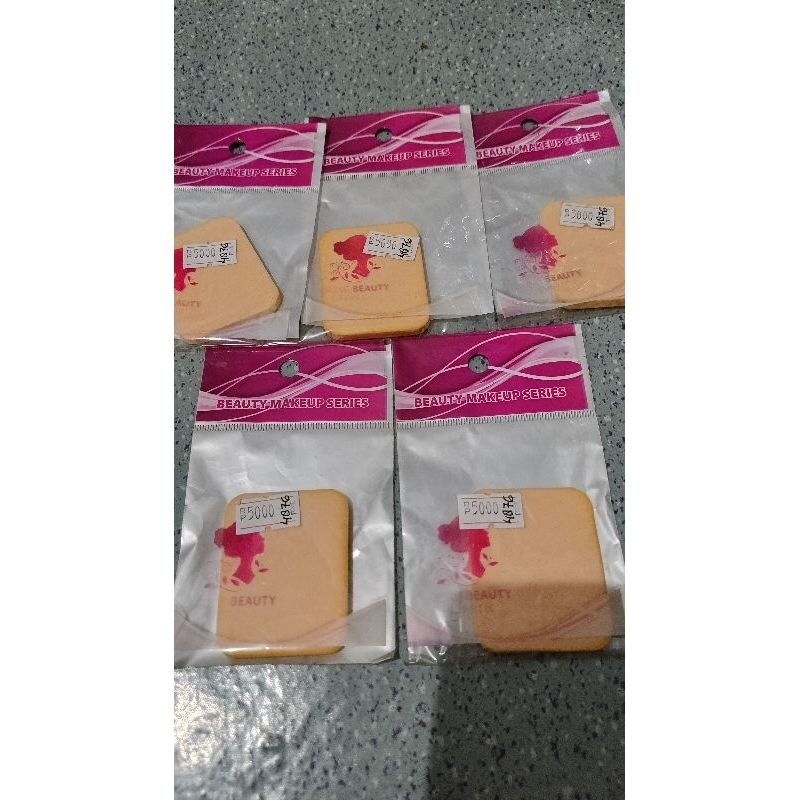 Spons bedak, spons foundation