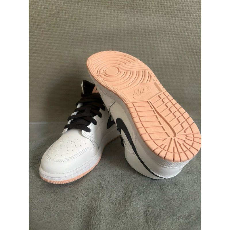 Nike Air Jordan 1 MID Artic Orange