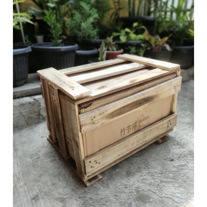 

Peti Kayu / Extra Packing