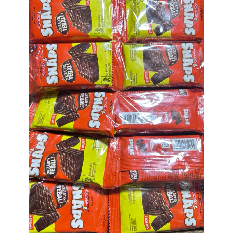 

Superstar snaps wafer cokelat renyah 5 breaks tebal coklatnya