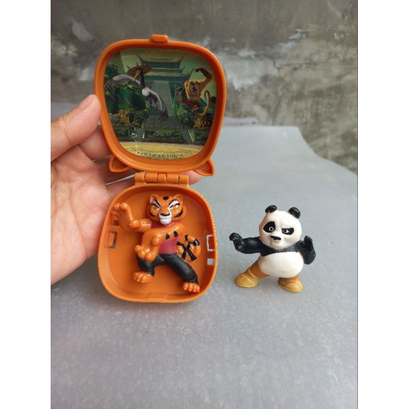 Mainan figure set 2pc Kungfu Panda + Tiger Tigress Original McDonald Dreamworks LLC