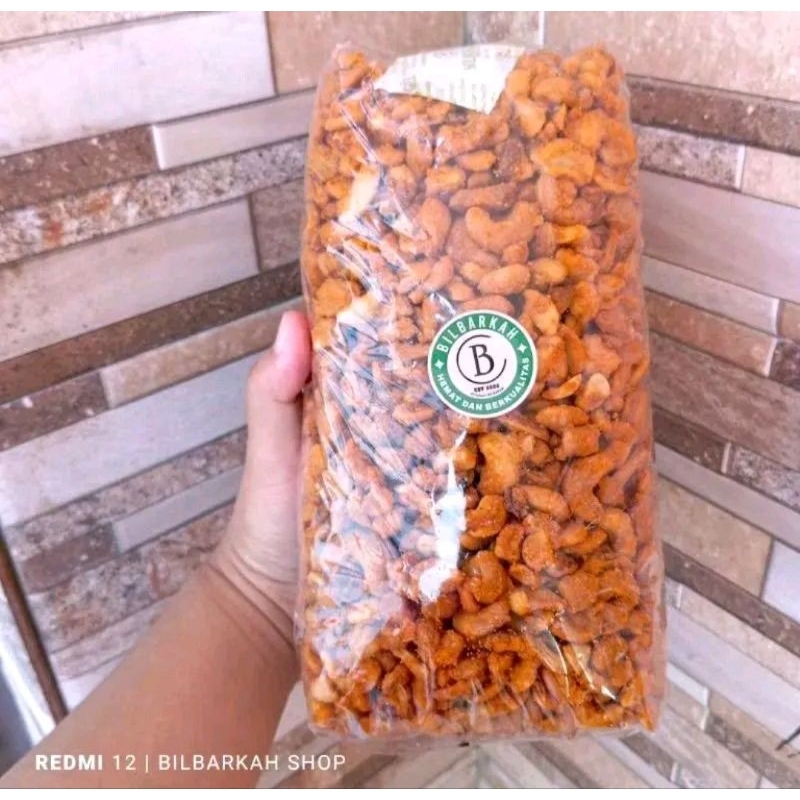 

Kacang Mede Pecahan Pedes Thailand Renyah Gurih