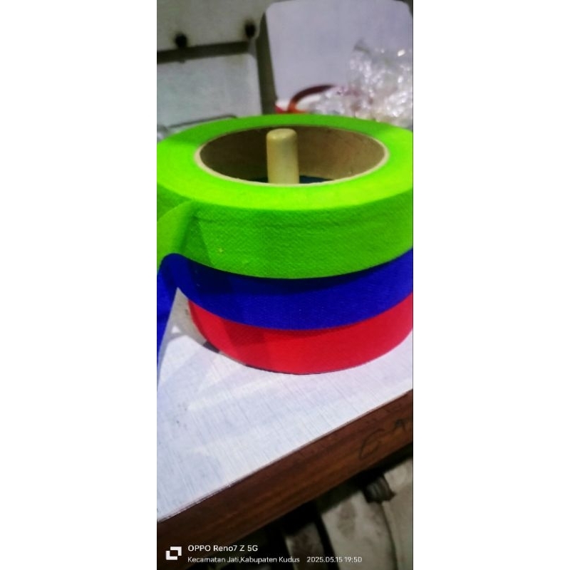 

LAKEN 2,5 CM X 100 M .SPUNBUND WARNA.PLIPIT BUNGKUS SPUNBUND.