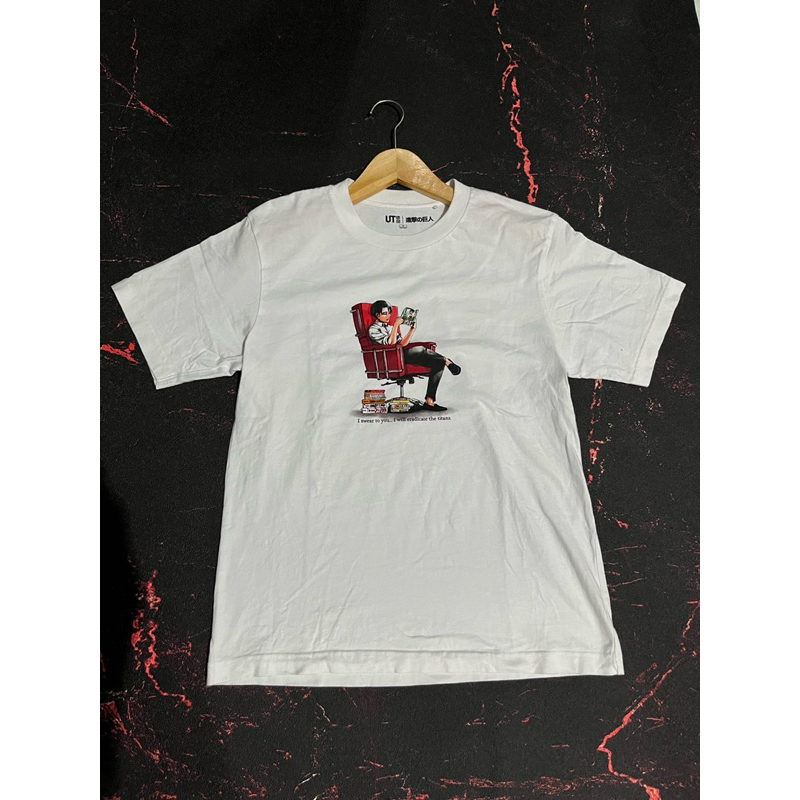 Kaos UT x Attack on Titan size S