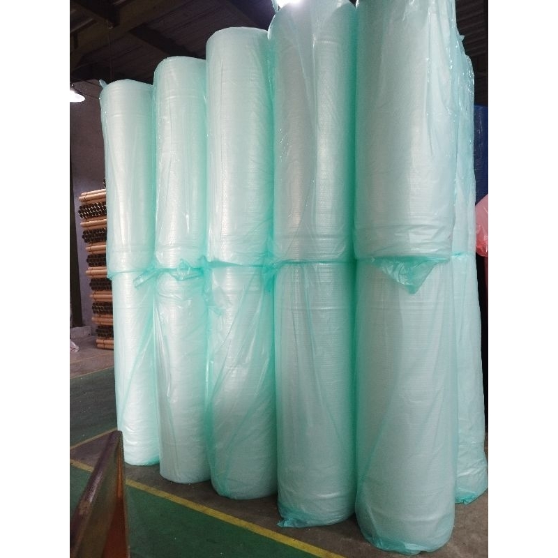 

Bubblewrap Hitam dan bening