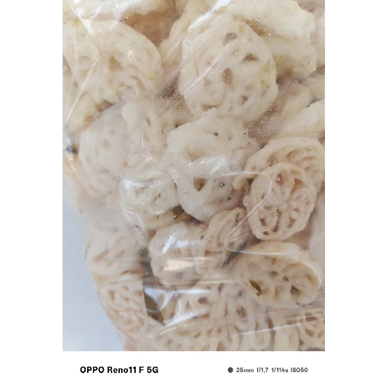 

Krupuk MAWAR Seblak Kering Krupuk Pedo Original Daun Jeruk 500gram