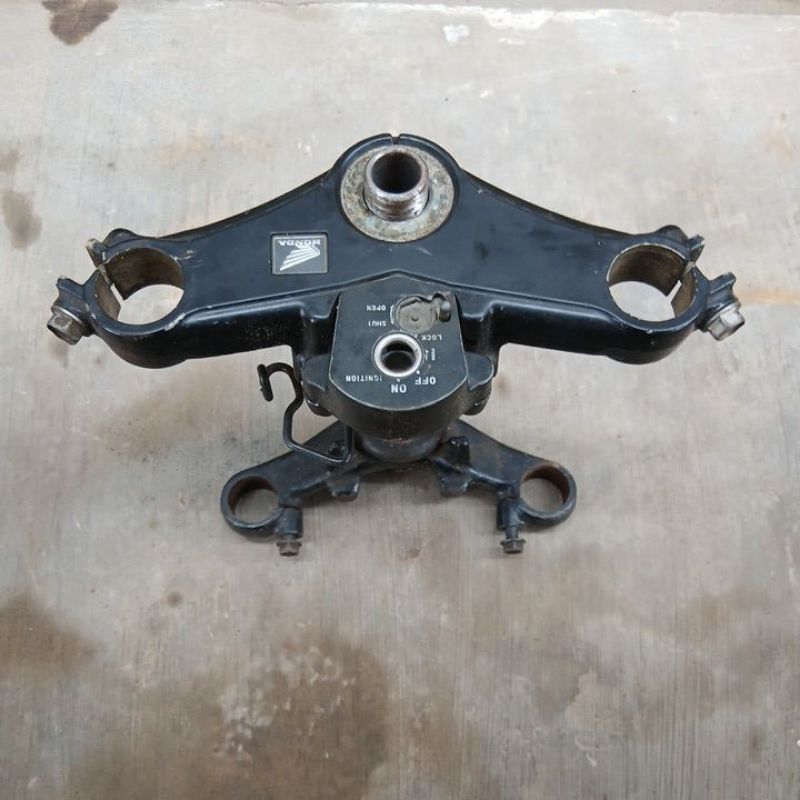 Segitiga Set Honda CBR 150 R fi K45 original