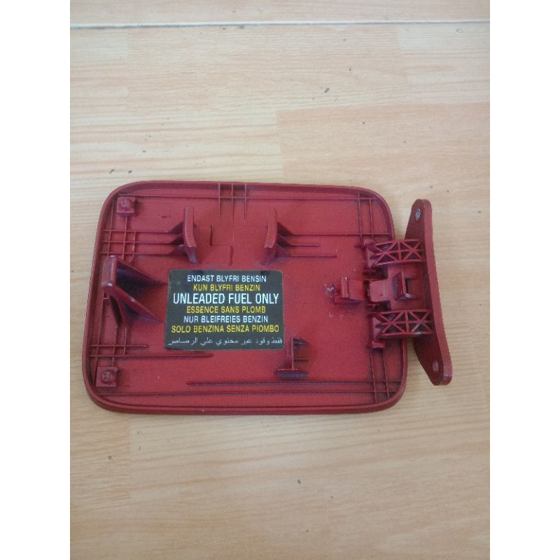 Tutup / Cover bensin bodi Kia Rio (bekas) 2008-2012
