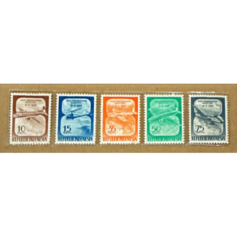 

(BA) PRANGKO INDONESIA 1958 HARI PENERBANGAN NASIONAL 5V SERIES MNH.
