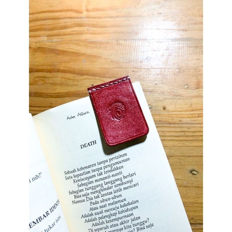 

MARKA II Leather Bookmarks pembatas buku kulit
