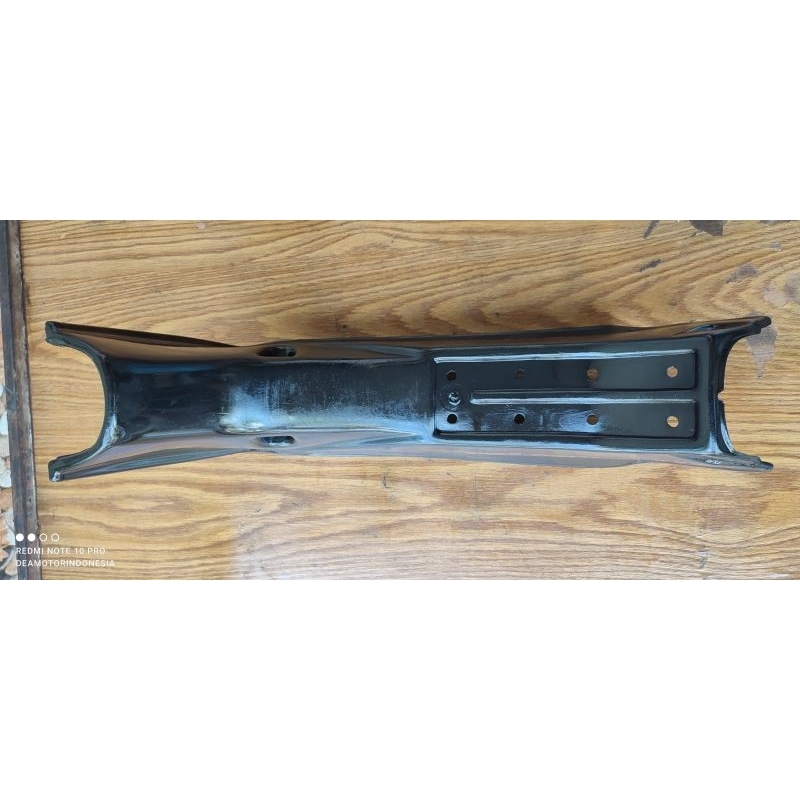 Legshield suzuki RC 100 original / legshield suzuki RC 100 original / sayap tengah suzuki RC 100 / p