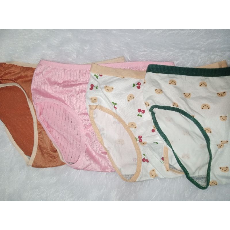 CD Imut Wanita Underware Motif Lucu