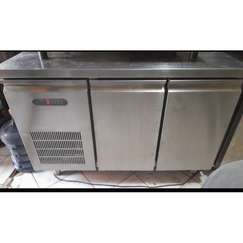 GEA UNDERCOUNTER CHILLER 120 CM