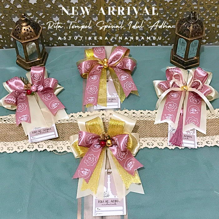 

READY PITA TEMPEL EID Mubarak PITA LEBARAN IDUL FITRI & IDUL ADHA READY STOCK free tag lebaran pita hampers lebaran PITA SPESIAL SIAP PAKAI 1 RANGKAIAN Unik FREE Kawat Ikat FREE Isi Lem