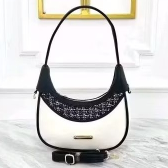 Tas Berlin selempang ori aesthetic.