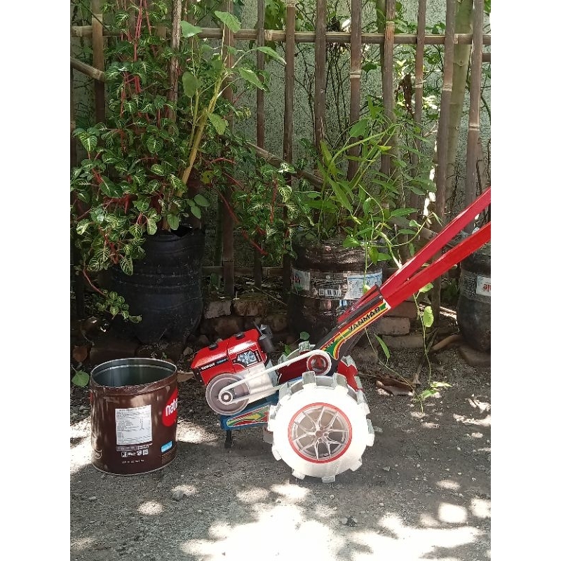 miniatur ,mainan anak traktor mini,traktor bajak sawah,mainan edukasi