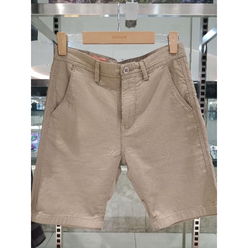 CELANA PENDEK WATCHOUT