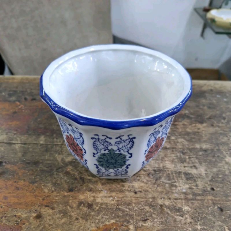 Pot tanam Bulat keramik sedang