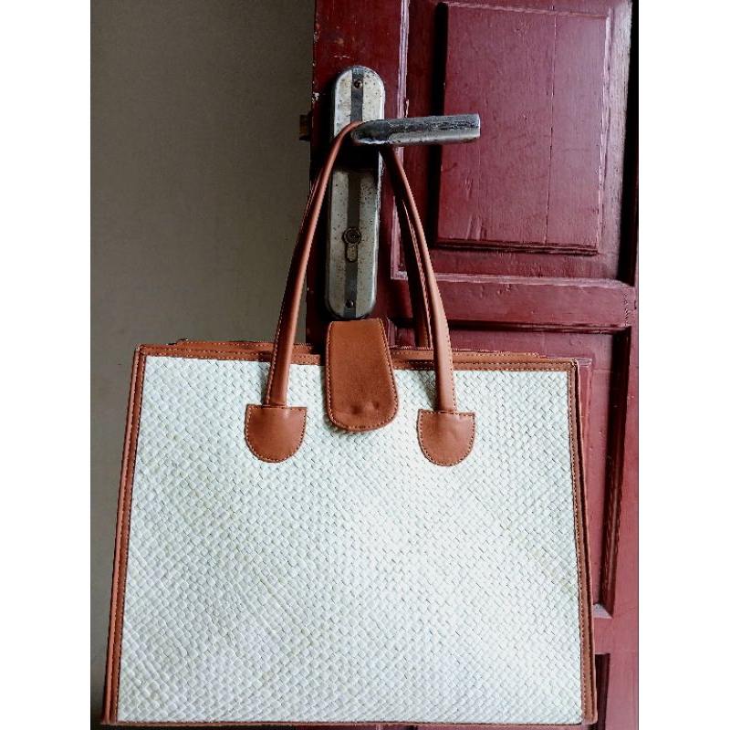 

Tas Mendong 30x40x10 cm