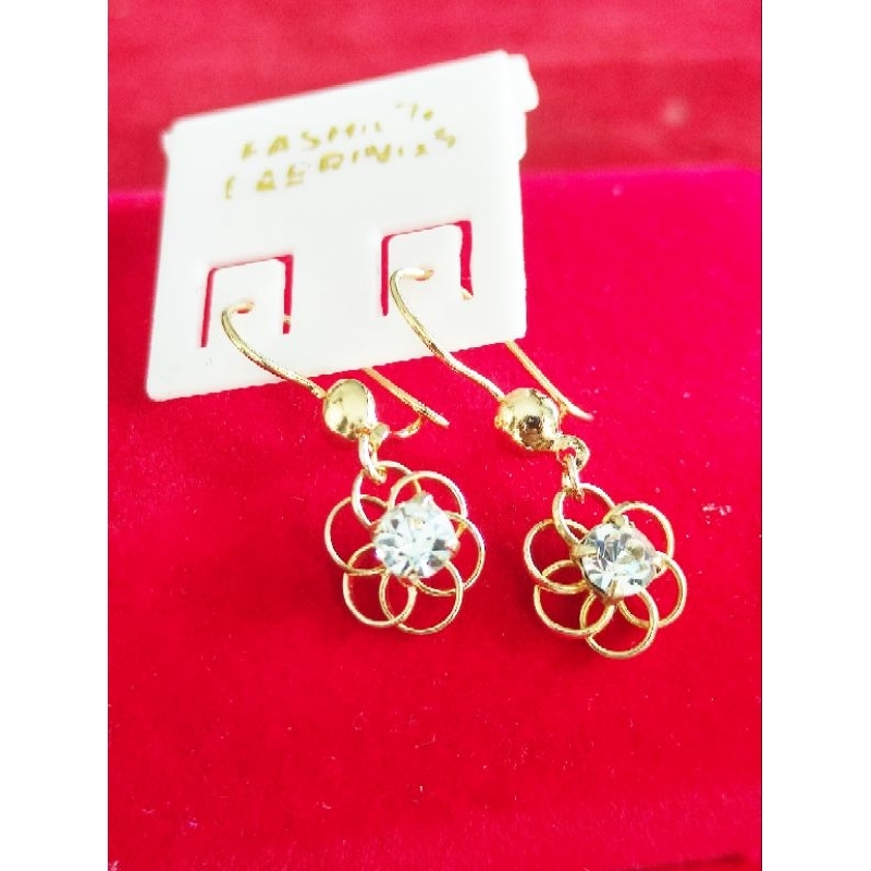 macam2 anting model jurai, anting jurai sakura mata putih, anting kristal, anting titanium, anting b