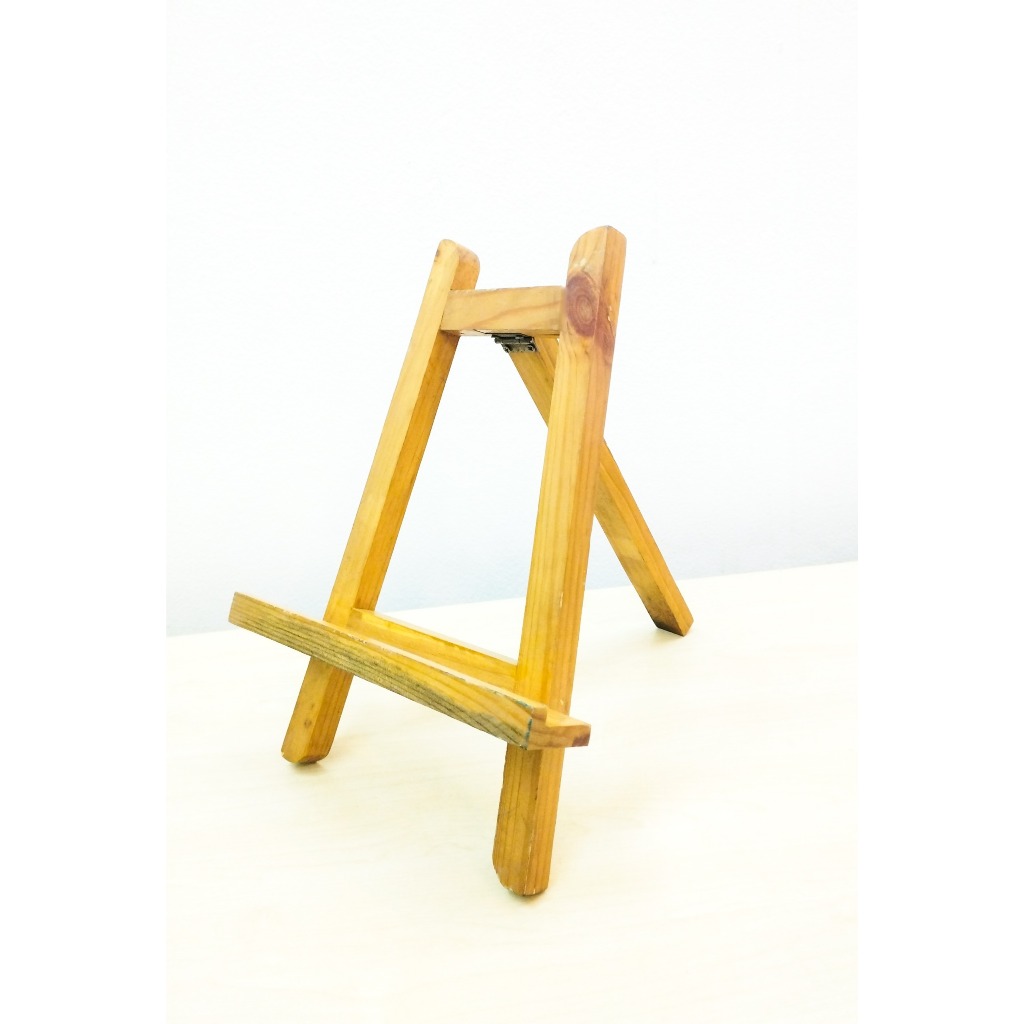 

Easel Standing Frame Kayu – Digunakan untuk Kanvas Kecil, dengan ukuran 30X19 cm