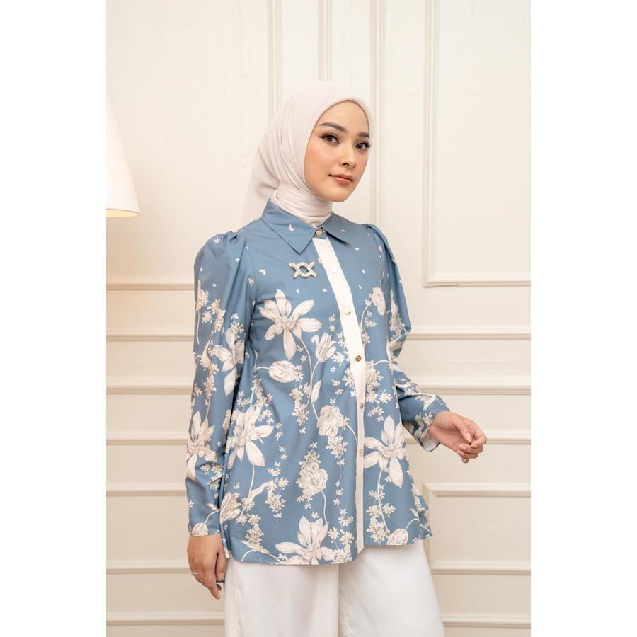 Magnolia Shirt Wearing Klamby (PACKING ZIPLOCK)