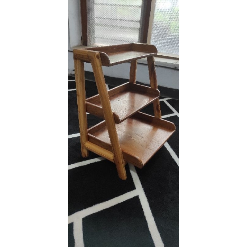 Kayuku rak susun make up