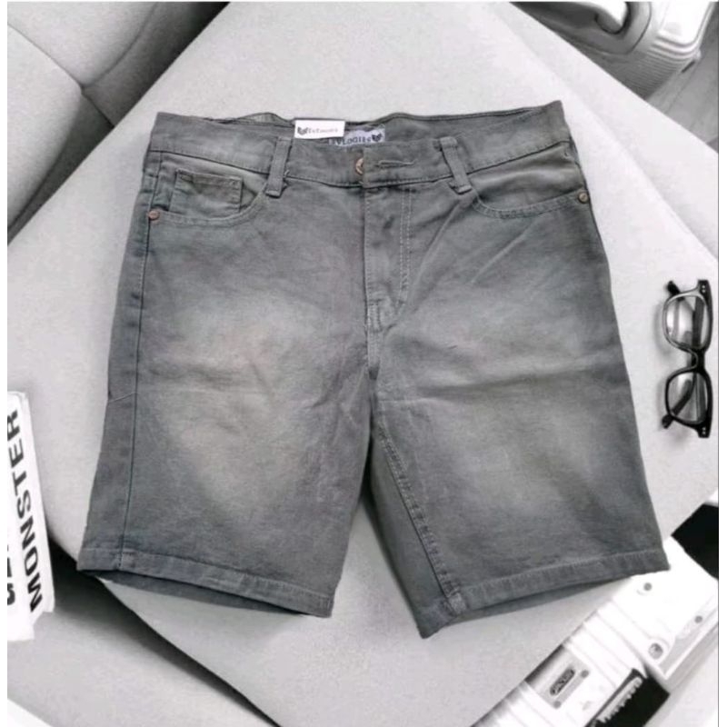 Celana pendek jeans pria dewasa