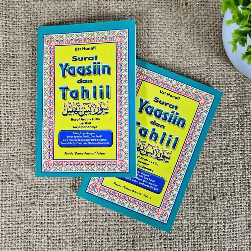 Buku yasin//Buku Yasin dan tahlil,arab,latin,dan terjemahan