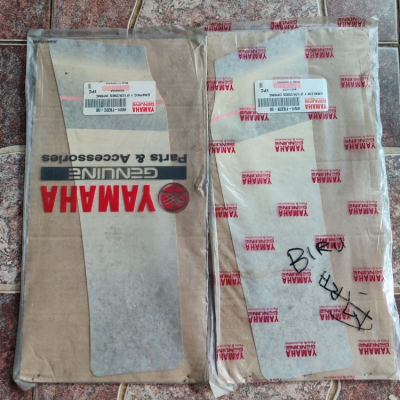 Stiker Striping Graphic sayap luar F1ZR FIZR Biru putih 2003 Original YGP