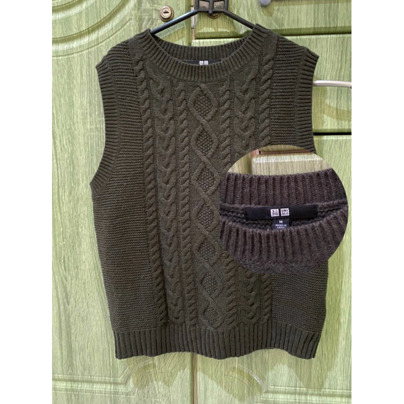 vest uniqlo