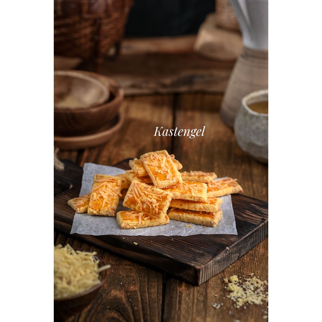 

KASTENGEL premium dengan keju edam dan parmesan