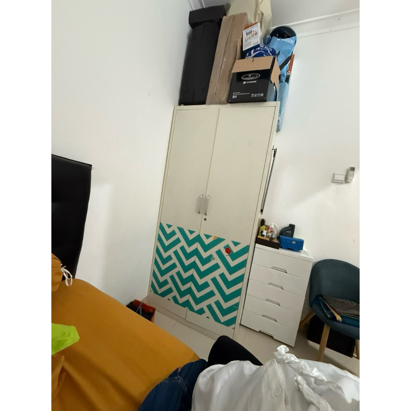 Pre Loved Lemari Besi Informa 2 pintu