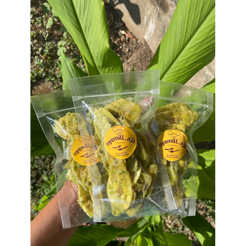 

Pisang kreskres varian matcha