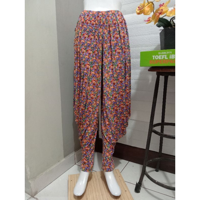 PRELOVED PRIBADI  CELANA ALADIN JERSEY SUPER WANITA