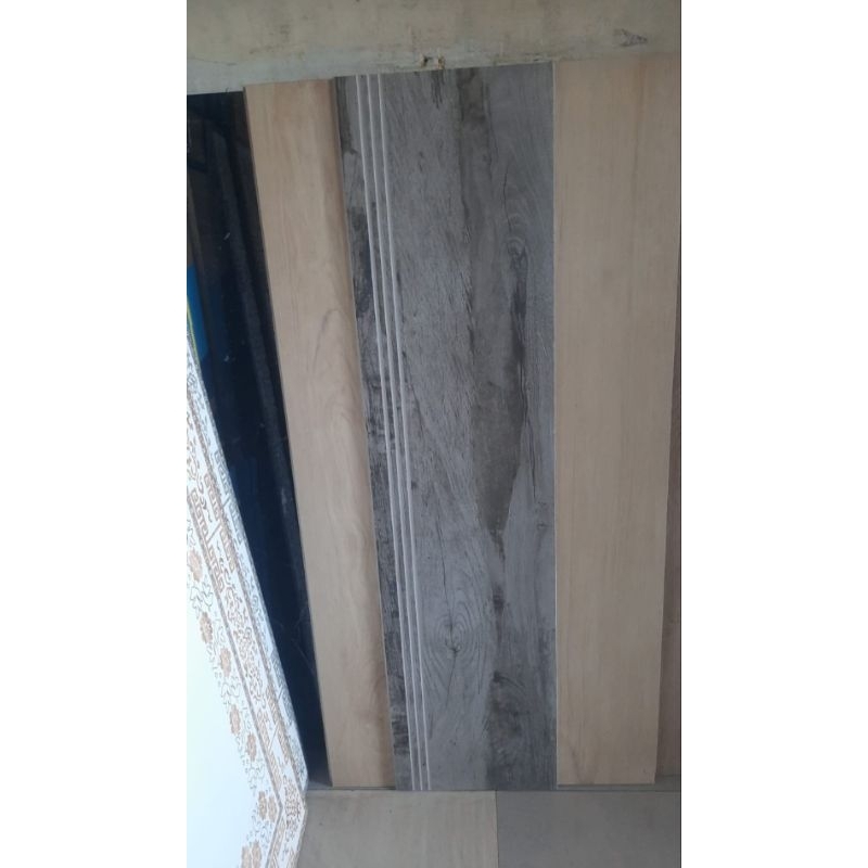 GRANIT TANGGA MOTIF KAYU ABU 30X90 30X100 30X120 STEPNOSING CUSTOM UKURAN