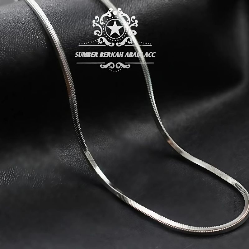 Kalung Titanium Pria Wanita Warna Silver Emas Putih Anti Karat Model Simpel Kotak