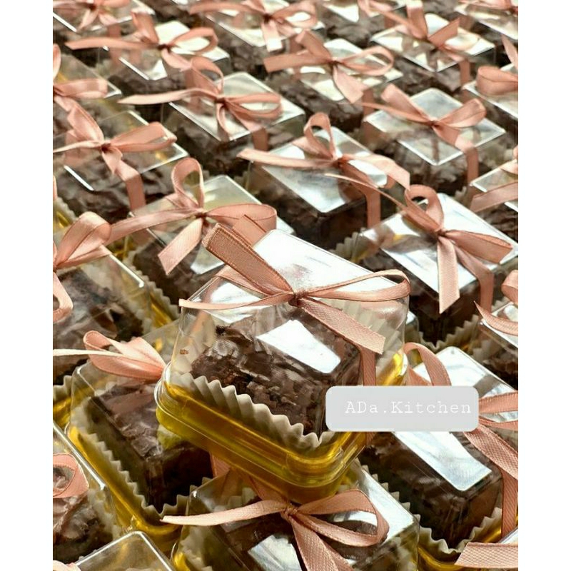 

Brownies imut 8 pcs (hampers souvenir ultha)