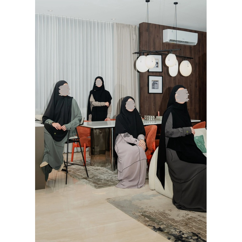 Itsar Syari Najran Piping Lace Abaya