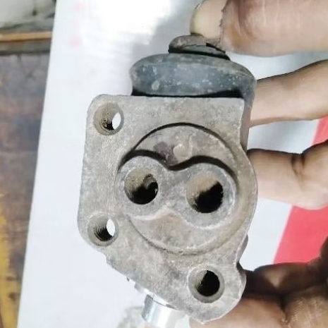 blok rem  hiace bensin copotan