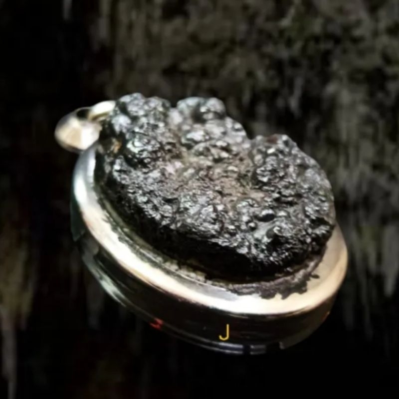 Liontin Leklai Lek Kode J / Lp Yai / Lp Somporn