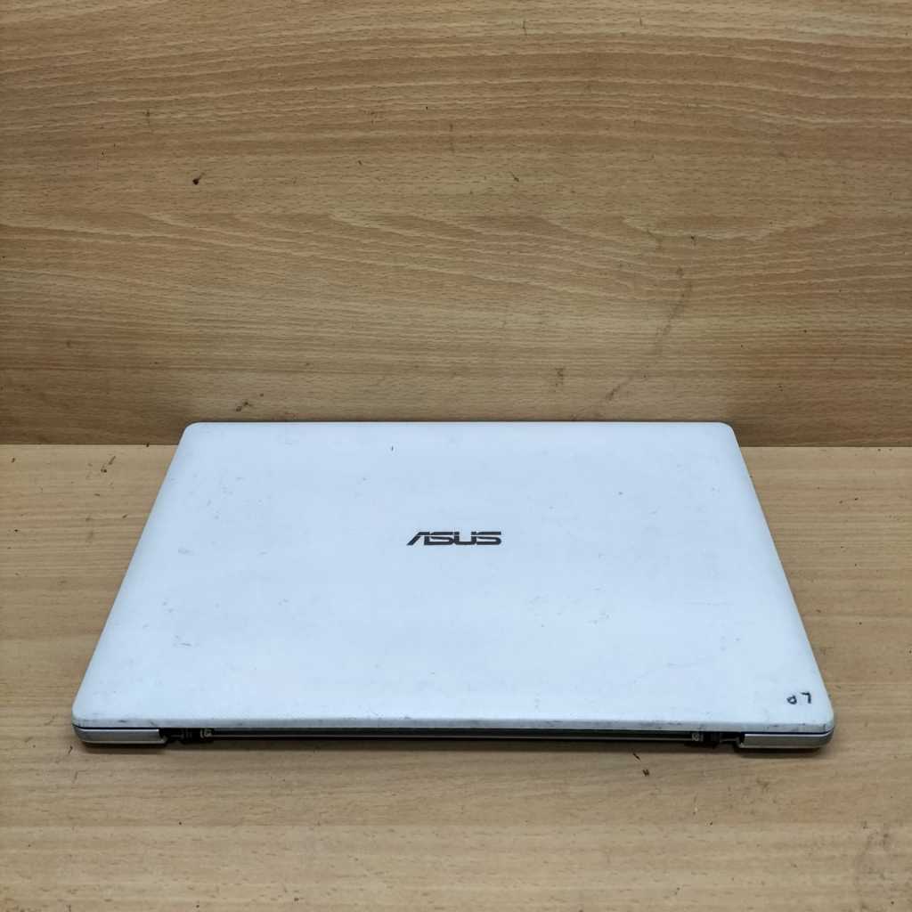 Kasing Casing Case Notebook Asus X201E