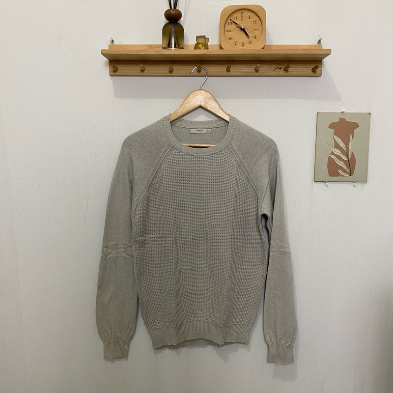 sweater MANGO original kondisi bagus size S