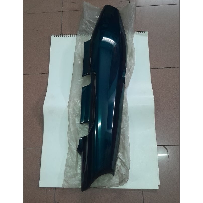 Cover Body Bagian Kanan Suzuki TORNADO GS GX Hijau Metalik Kode 006 Orisinil SGP